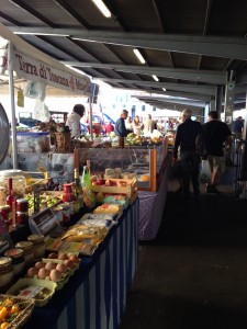 フィレンツェの市場。